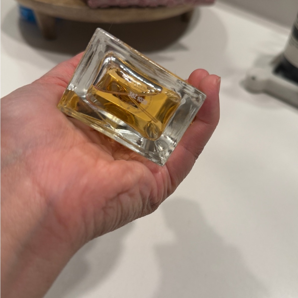 YSL Libre eau de Parfume New 3oz. Glass bottle - Picture 2 of 2